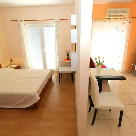 Apartment Trogrli - Comfort One-bedroom With Balcony And Sea View