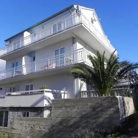 公寓 Trogrli - Comfort One-bedroom With Balcony And Sea View